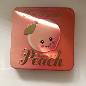 Too Faced Papa don’t peach blush